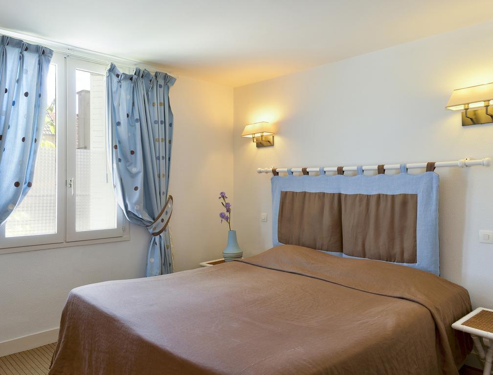 Logis Auberge Du Centre Chitenay Exteriér fotografie